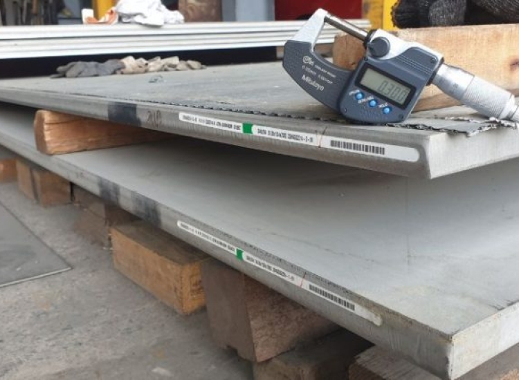 TẤM INOX 304-NO1 DÀY 30MM