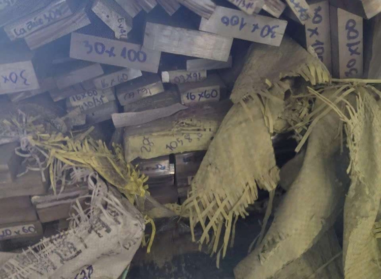 THANH LA ĐÚC 304 SỌC XƯỚC :100 x 30 x 4000/6000MM/HL - Stainless Steel Bar Flat