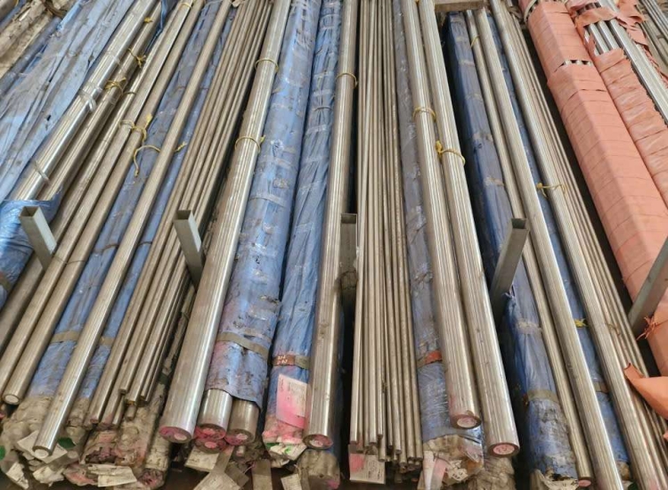 LÁP TRÒN ĐẶC 303 PHI 35 MM |STAINLESS STEEL 303 ROUND BAR , Diameter 35 MM