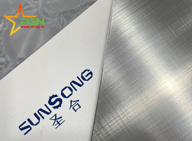 TẤM INOX XƯỚC CHÉO MÀU TRẮNG