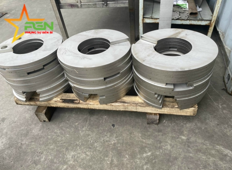 CẮT GIA CÔNG LASER INOX TẤM THEO YÊU CẦU