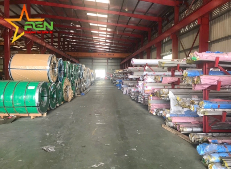 THANH LA ĐÚC 304 SỌC XƯỚC : 40 x 6.0 x 4000/6000MM/HL- LẬP LÀ INOX- Stainless Steel Flat Bar