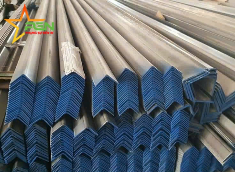 VÊ ĐÚC INOX 304: 20 x 20 x 3.0 x 6 M