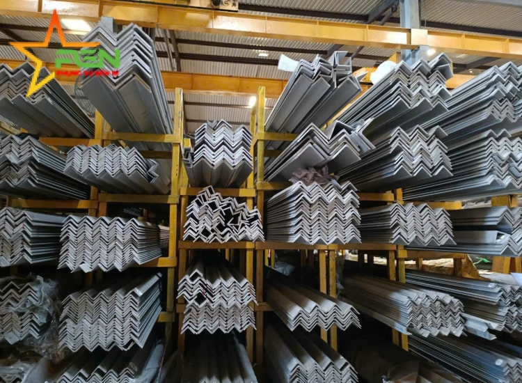 VÊ ĐÚC INOX 316/316L: 50 x 50 x 4.0 x 6 M