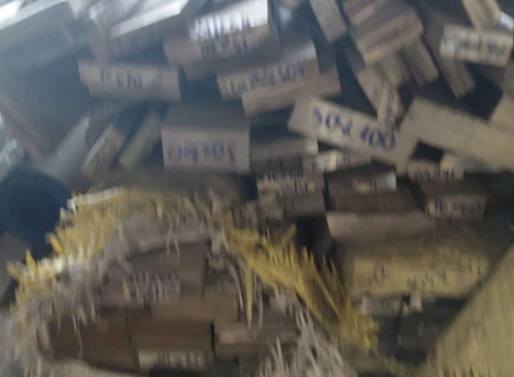 THANH LA ĐÚC 304 SỌC XƯỚC : 60 x 10 x 6000MM/HL - Stainless Steel Flat Bar